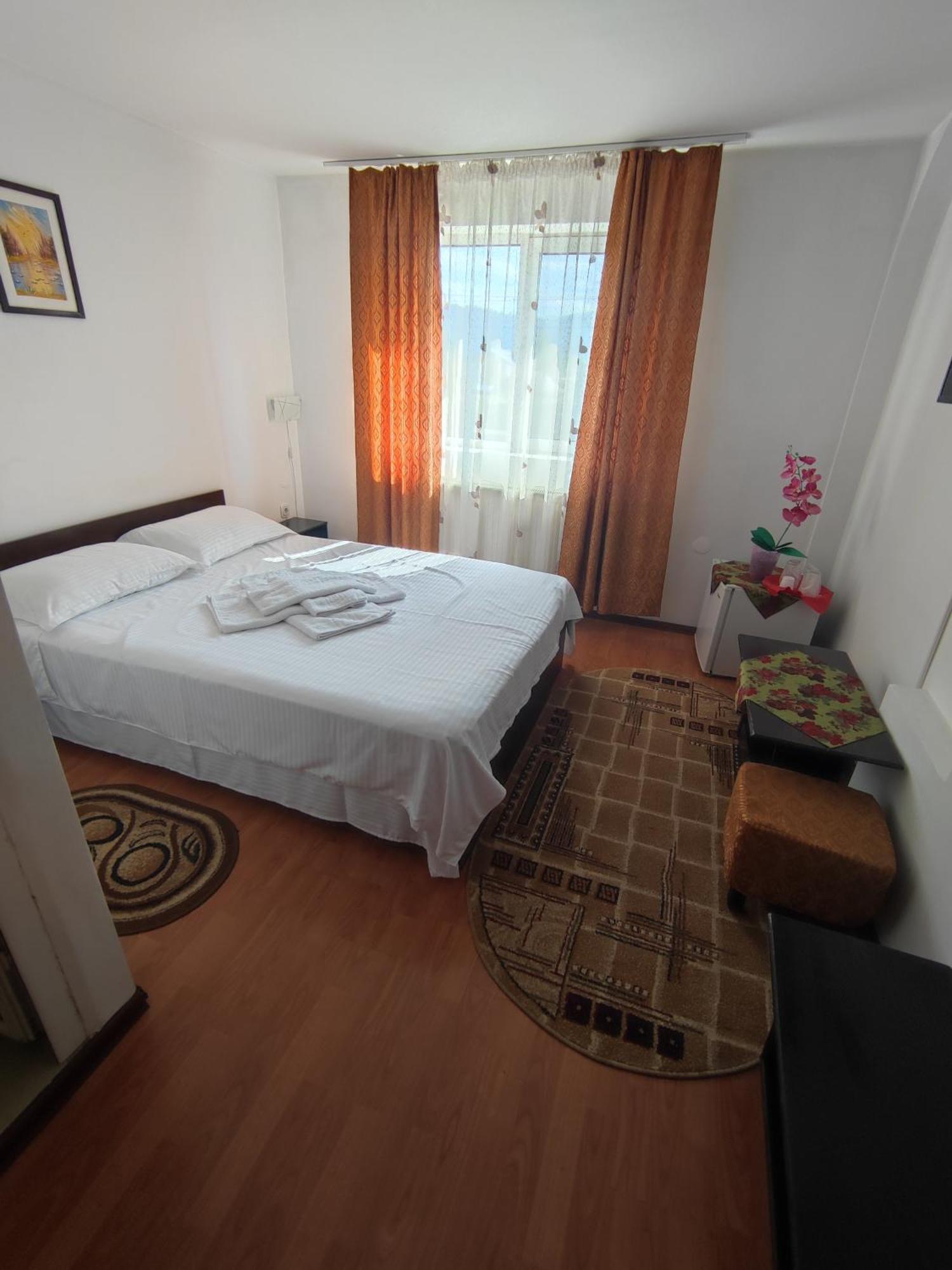 Camere De Inchiriat Edelweiss Dumbrava Roşie Exteriör bild