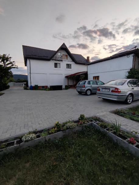 Camere De Inchiriat Edelweiss Dumbrava Roşie Exteriör bild